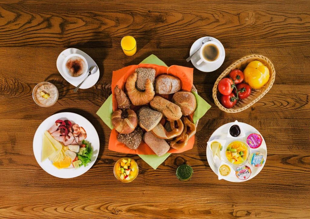 b2 Frühstücksbuffet
